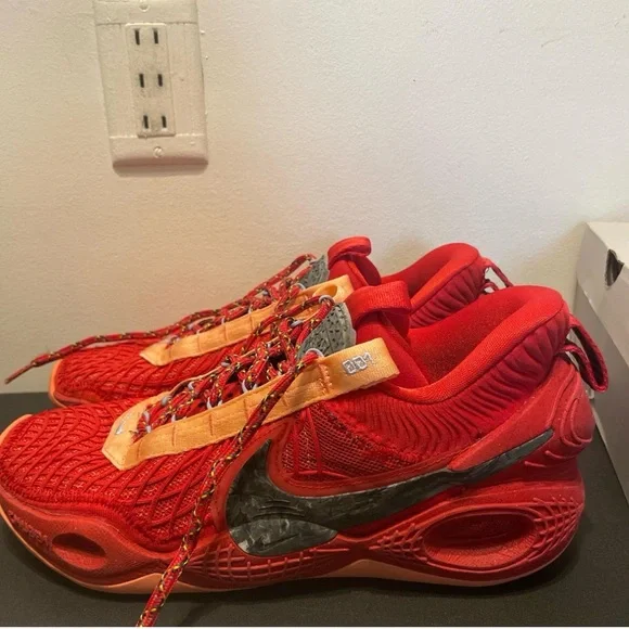 Nike Red Cosmic Unity - Picture 3 of 5